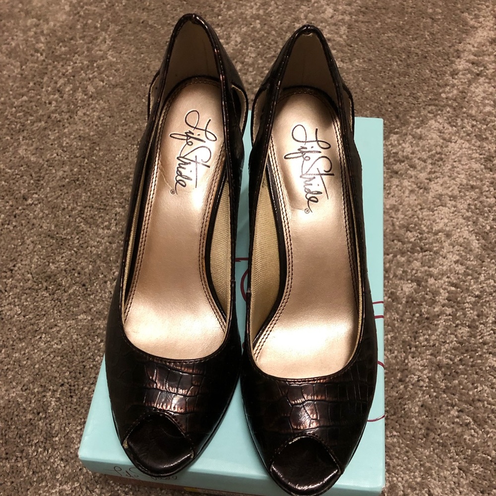 Life Stride Open Toe Heels